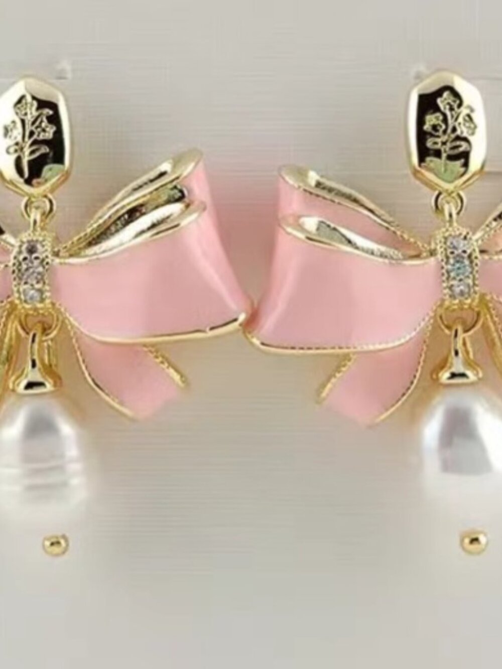 Kendra Scott x LoveShackFancy Pearl Bow Gold Statement Earrings - Picture 5 of 9